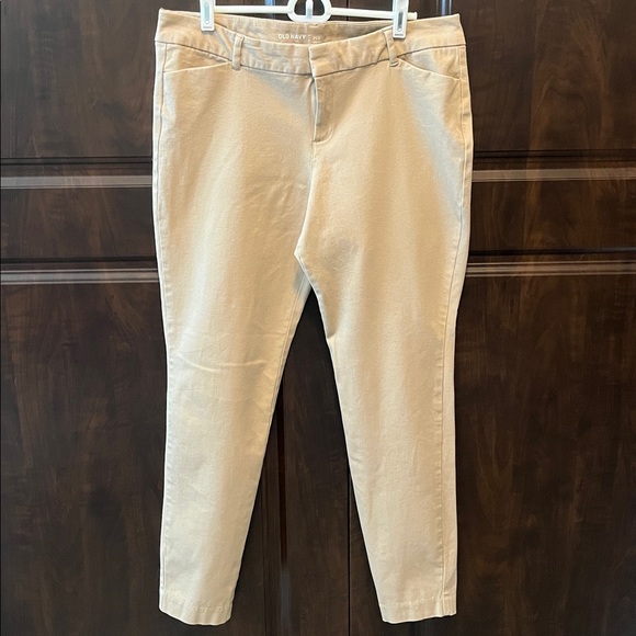 Old Navy Pixie Mid Rise Pants - Picture 2 of 5